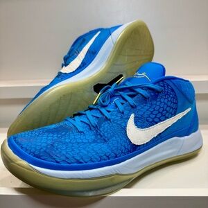 🔥 RARE Nike Kobe A.D. Mid “DeMar DeRozan” PE
Size 11 AQ2721-900 💯% Legit